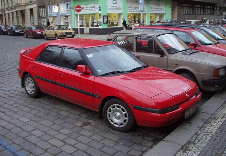 Mazda 323 F 1.9i GT Mazda 323 F 1.9i GT