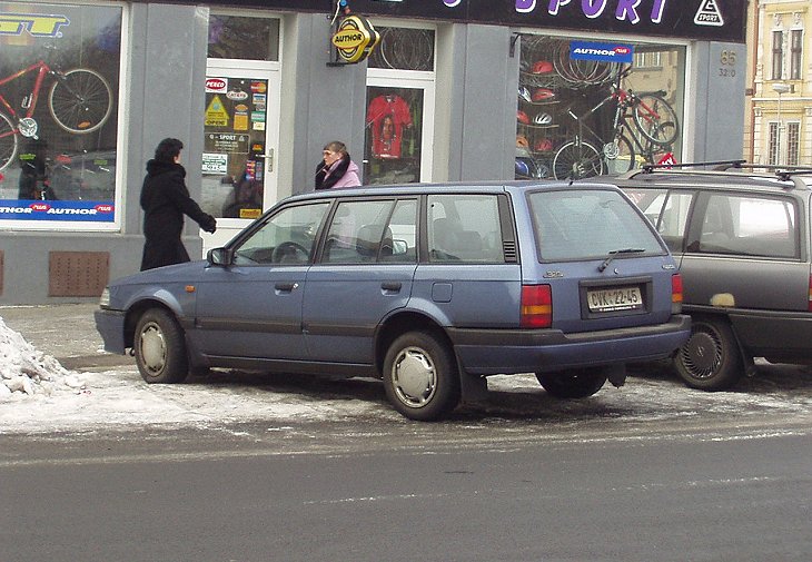 Mazda 323 Kombi 1.6i GLX Mazda 323 Kombi 1.6i GLX