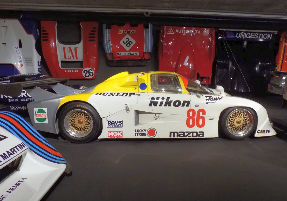 Mazda 737 C Mazda 737 C