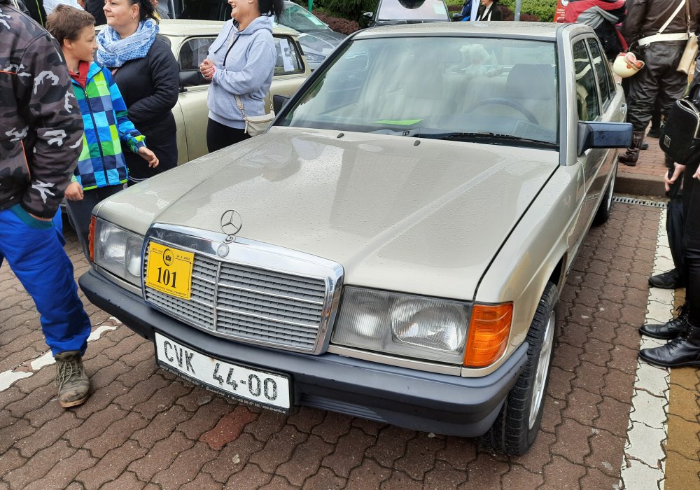 Mercedes-Benz 190 D