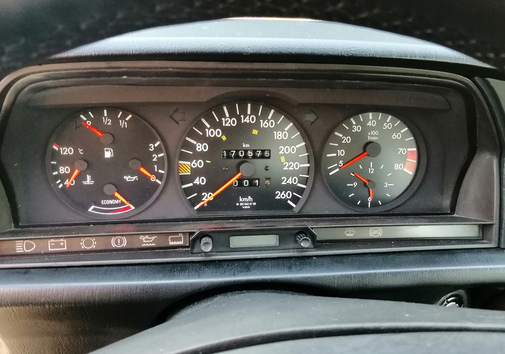 Mercedes-Benz 190 E 2.3-16 Cat