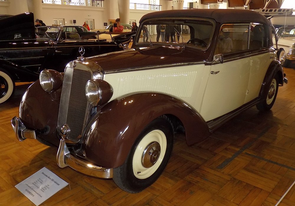 Mercedes-Benz 230 Cabriolet D W153