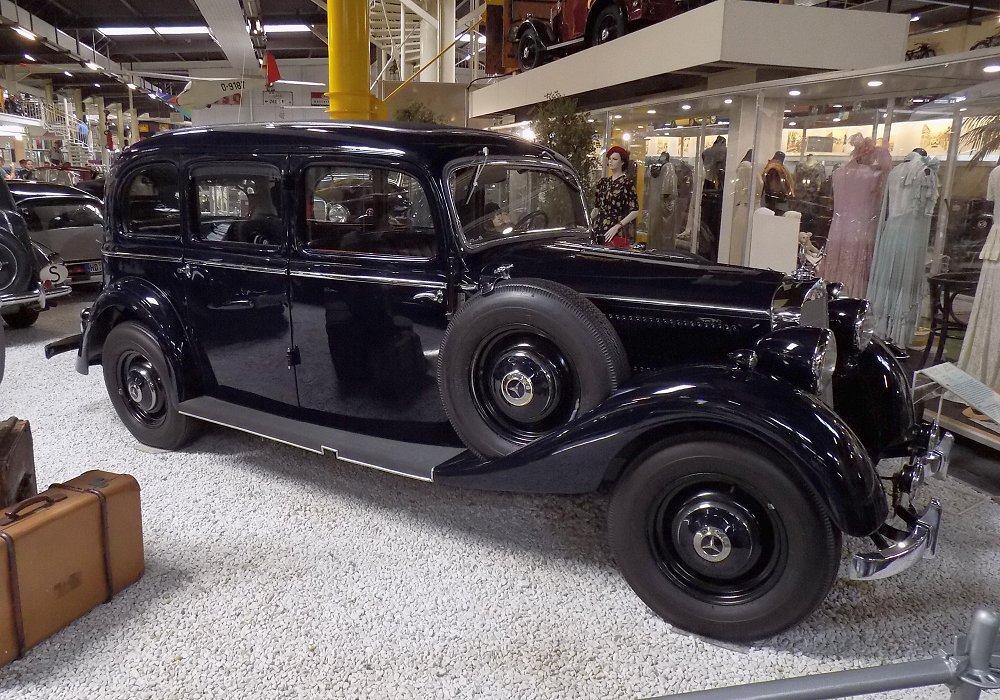 Mercedes-Benz 260 D Pullman