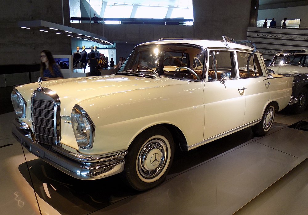 Mercedes-Benz 220 Sb Automatic