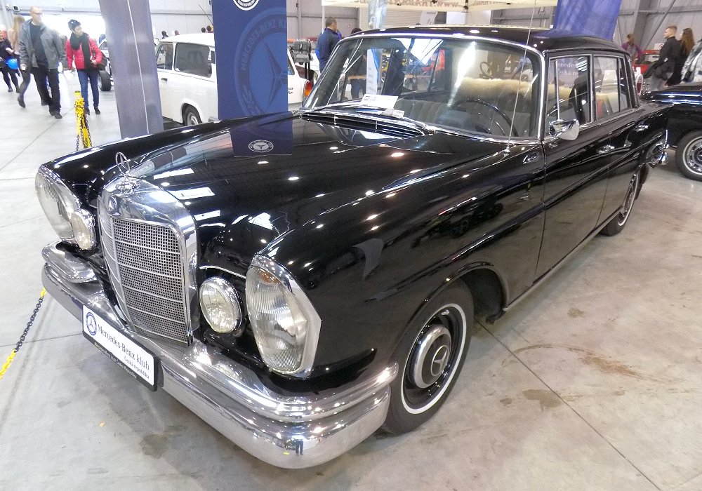Mercedes-Benz 220 b Automatic