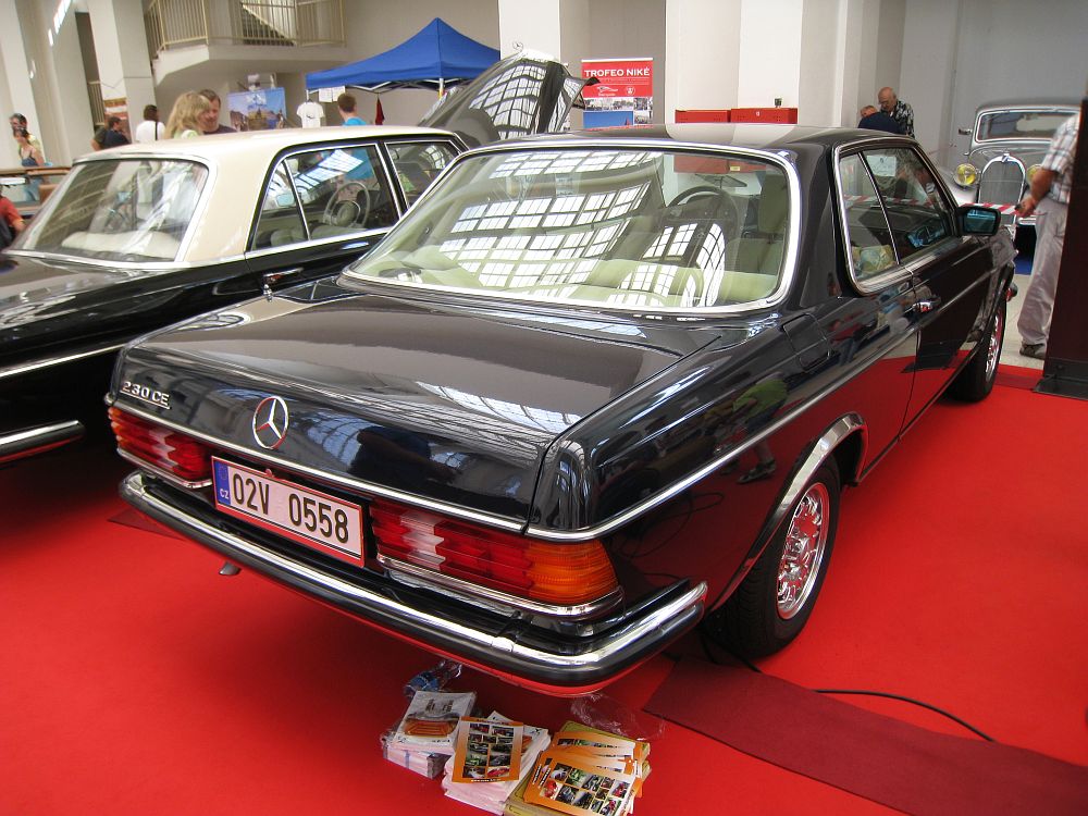 Mercedes-Benz 230 CE Automatic