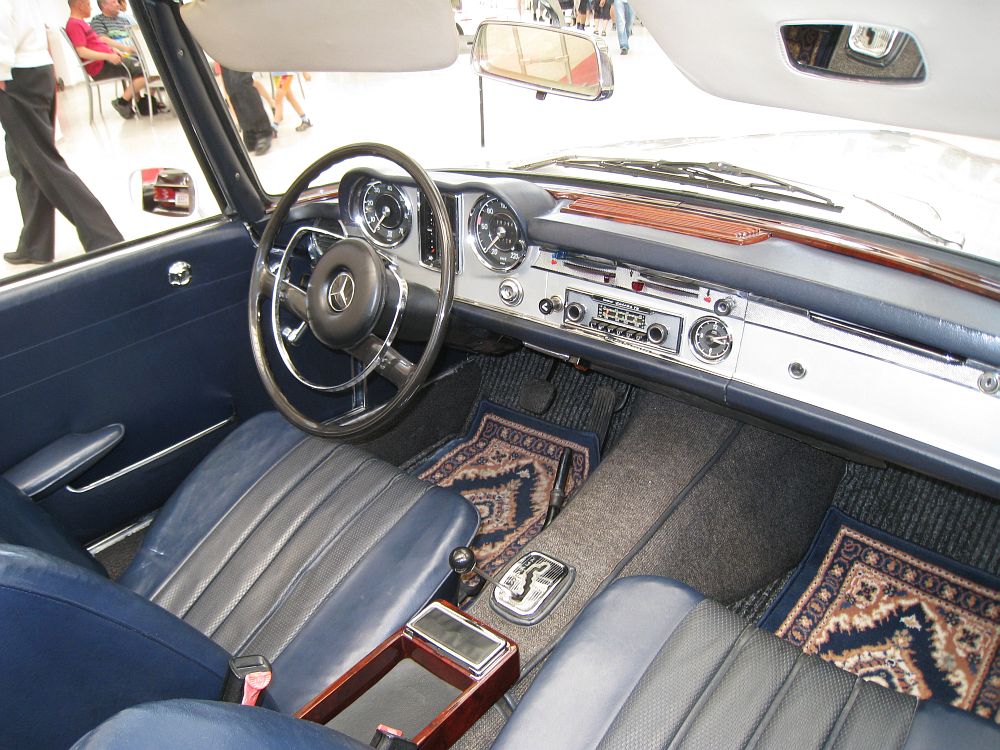 Mercedes-Benz 250 SL Automatic