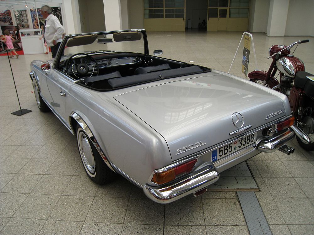Mercedes-Benz 250 SL Automatic