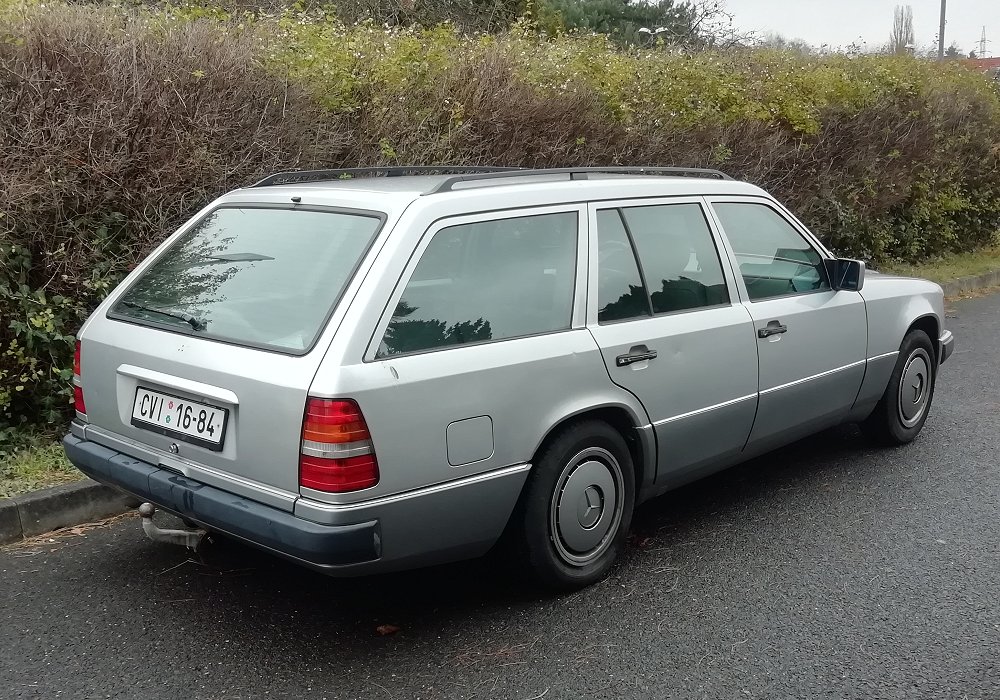 Mercedes-Benz 250 TD