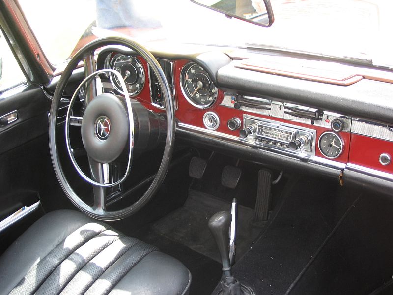 Mercedes-Benz 280 SL