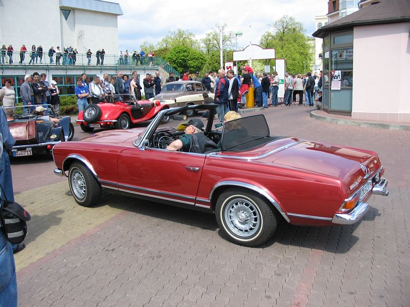 Mercedes-Benz 280 SL