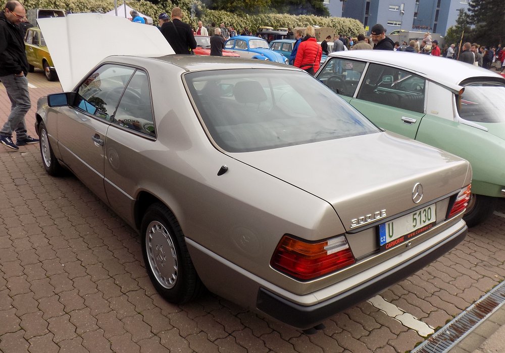 Mercedes-Benz 300 CE Automatic Kat