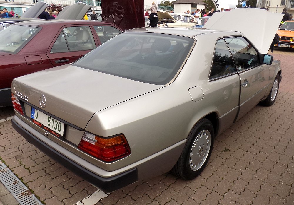 Mercedes-Benz 300 CE Automatic Kat