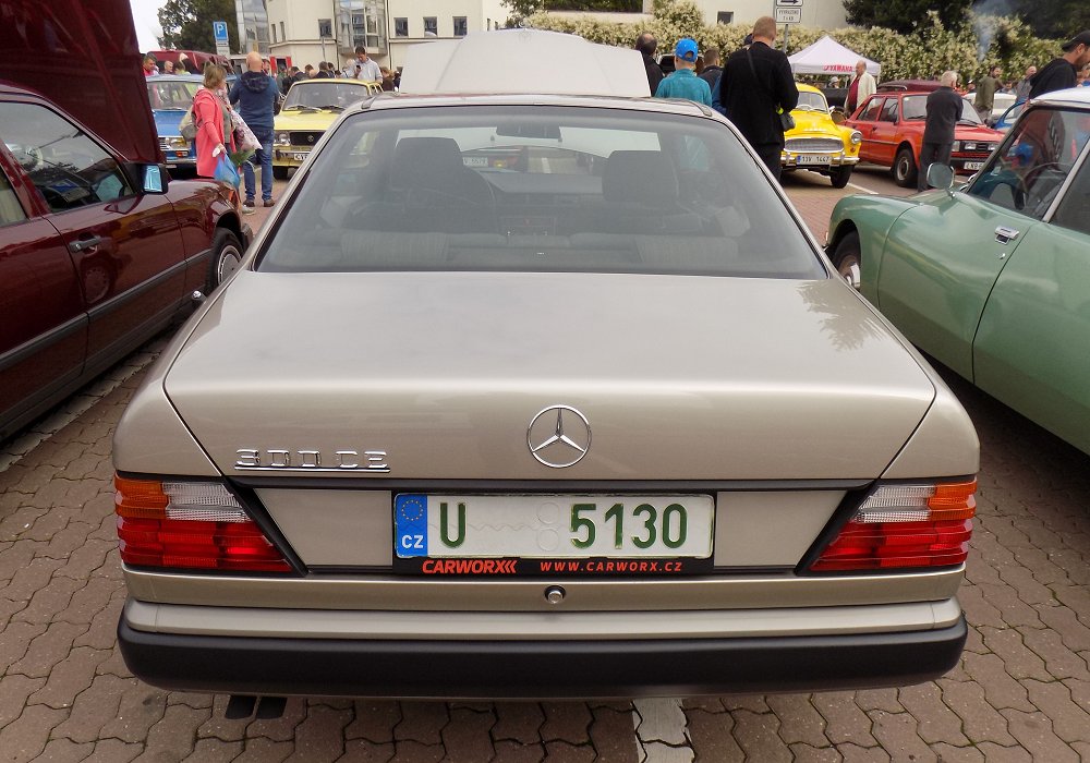 Mercedes-Benz 300 CE Automatic Kat