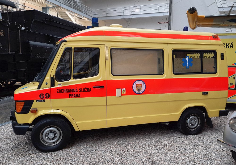 Mercedes-Benz 310 KT Ambulance