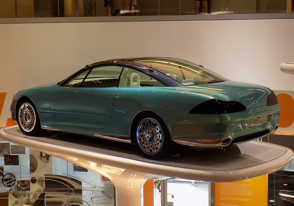 Mercedes-Benz F 200 Imagination