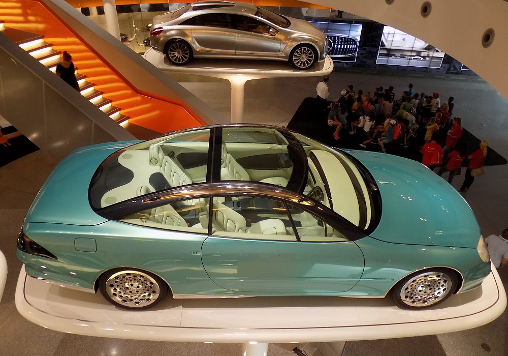 Mercedes-Benz F 200 Imagination